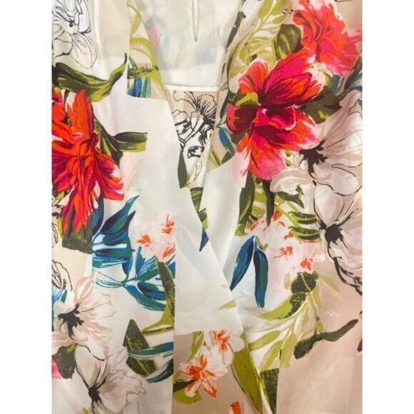 White House Black Market Sleeveless Tropical Floral Surplice Shell Top Medium - Picture 5 of 6